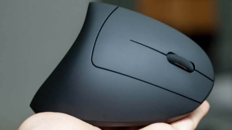 Anker Vertical Mouse Review Design