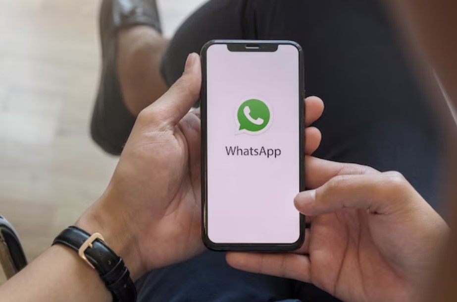 HOW THE OFFICIAL WHATSAPP APP WORKS ON THE APPLE WATCH